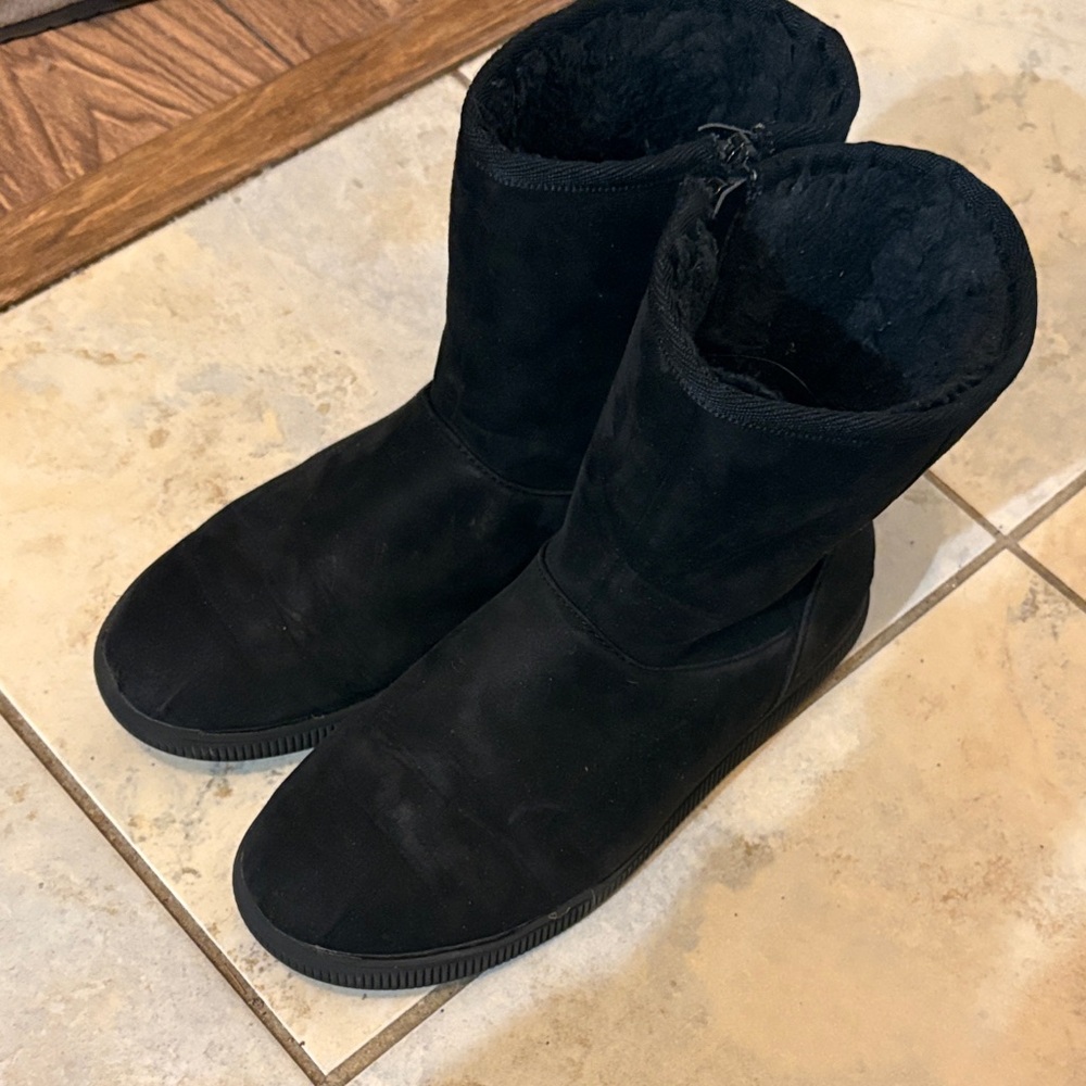 Cat & Jack Black Suede Faux Fur Boots